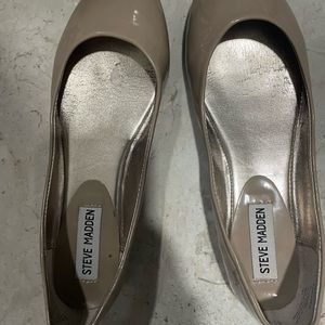 Steve Madden flats is 7 US.